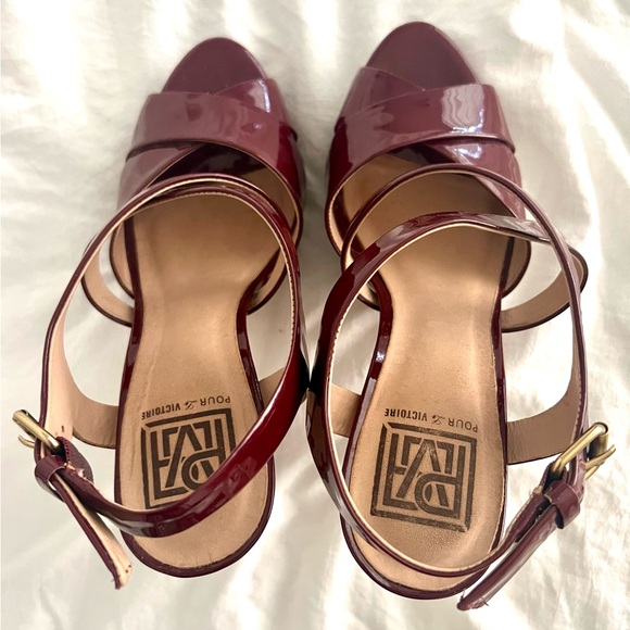 👑✅PRICE FIRM✅ Beautiful Pour La Victoure Patent Heels - Picture 8 of 16